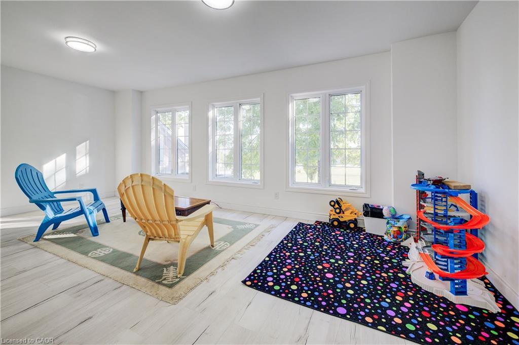 44 Walter Street, Kitchener, ON - Indoor Photo Showing Bedroom