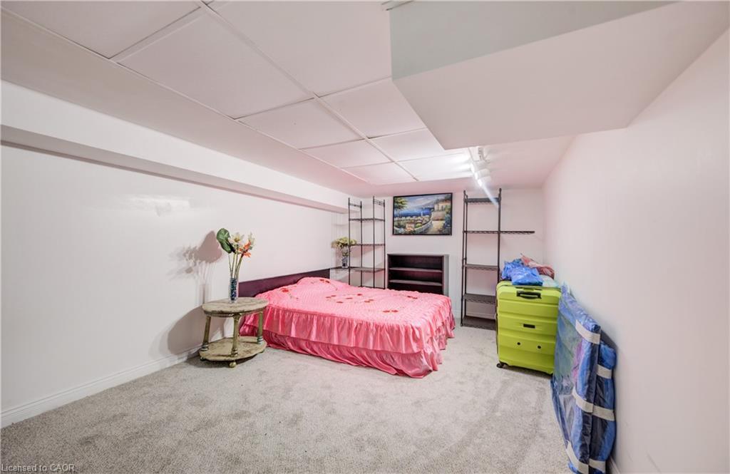 44 Walter Street, Kitchener, ON - Indoor Photo Showing Bedroom