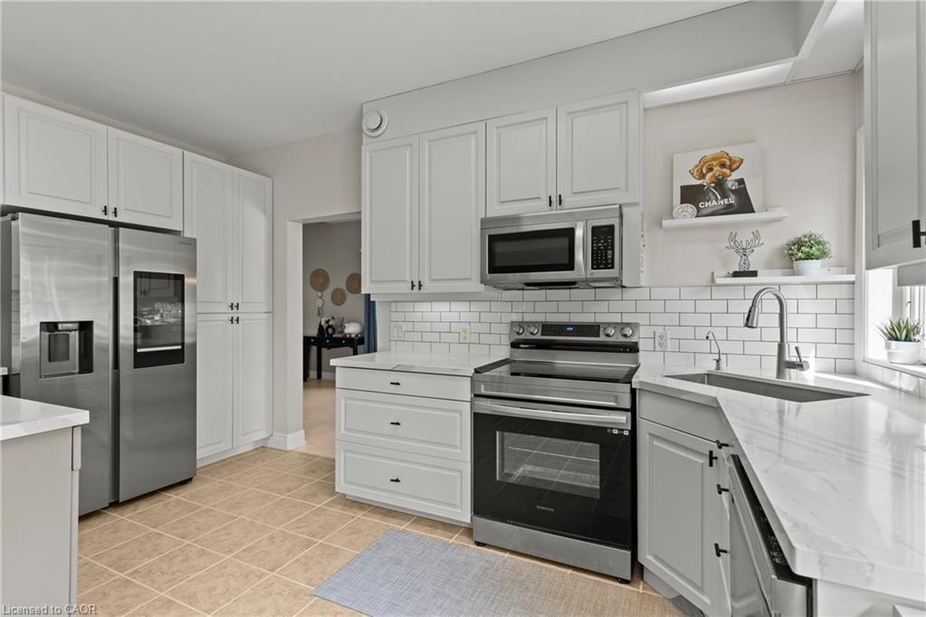 25 Bianca Drive, Niagara-On-The-Lake, ON - Indoor Photo Showing Kitchen