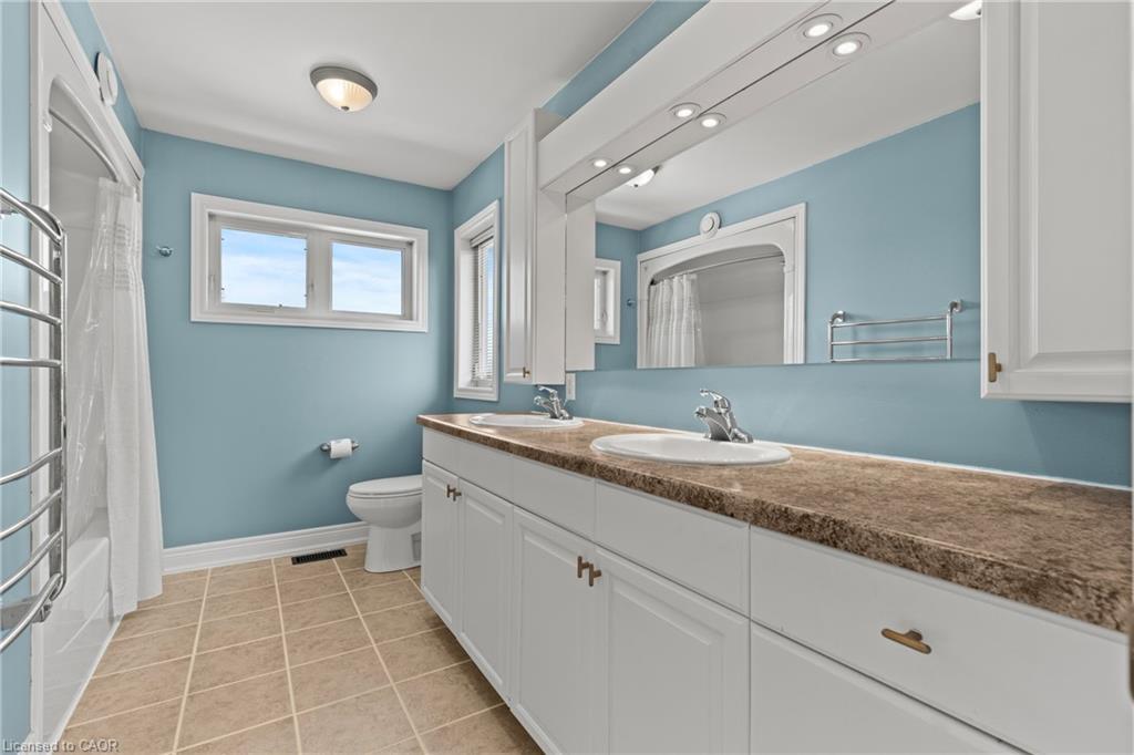 25 Bianca Drive, Niagara-On-The-Lake, ON - Indoor Photo Showing Bathroom