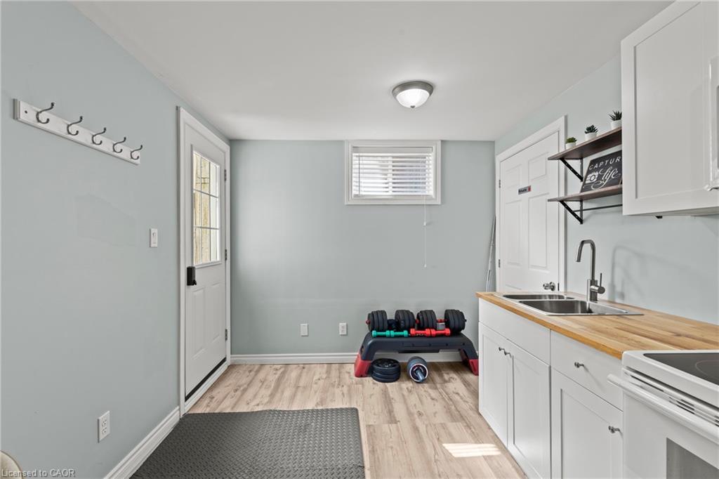 25 Bianca Drive, Niagara-On-The-Lake, ON - Indoor Photo Showing Kitchen