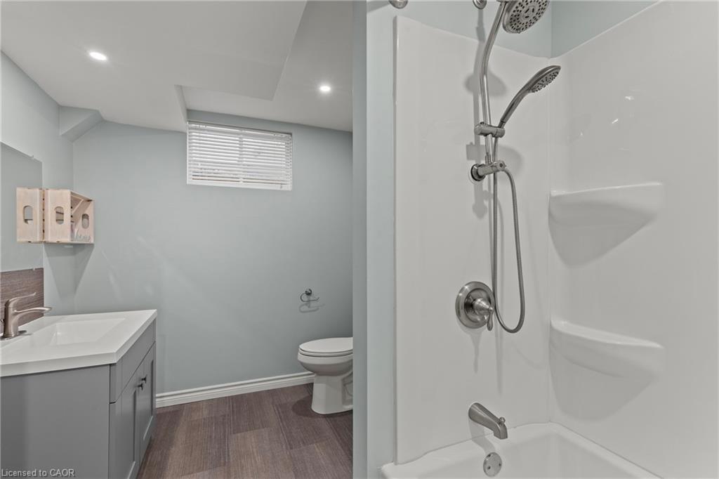25 Bianca Drive, Niagara-On-The-Lake, ON - Indoor Photo Showing Bathroom
