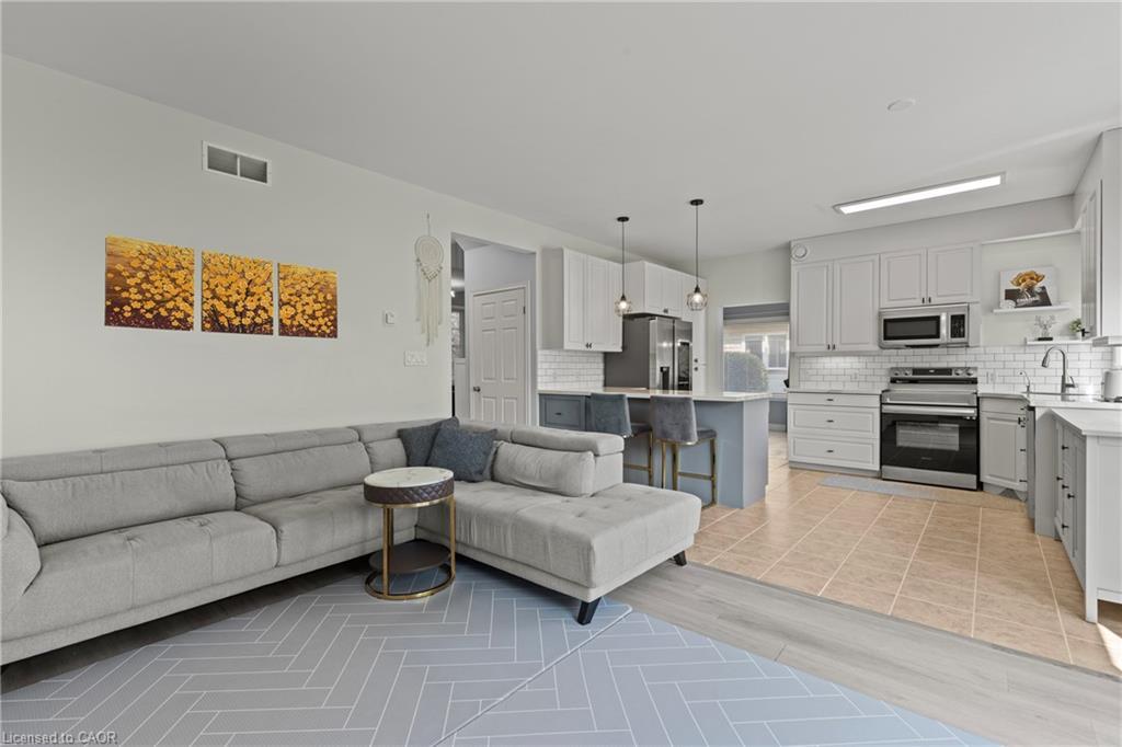 25 Bianca Drive, Niagara-On-The-Lake, ON - Indoor Photo Showing Other Room