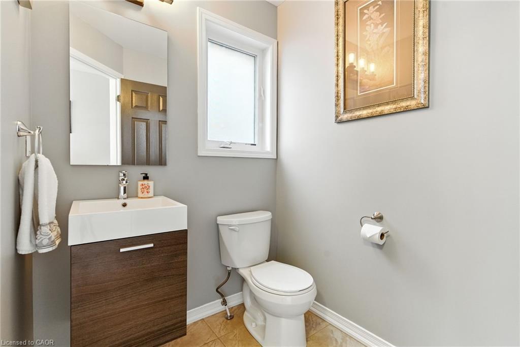 8769 Dogwood Crescent, Niagara Falls, ON - Indoor Photo Showing Bathroom