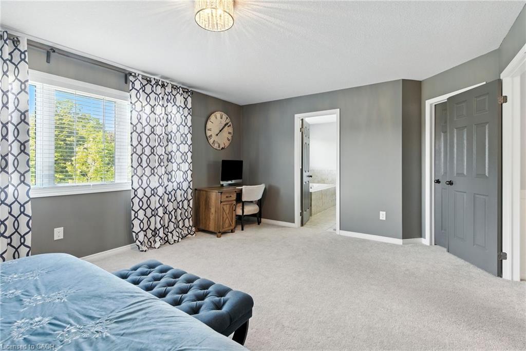8769 Dogwood Crescent, Niagara Falls, ON - Indoor Photo Showing Bedroom