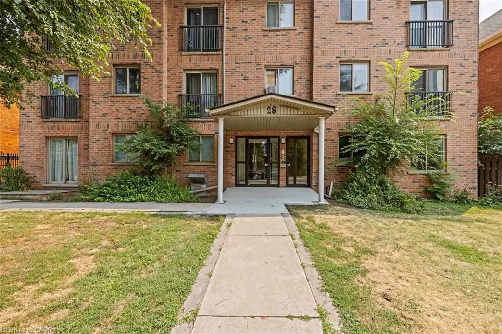 104-28 Victoria Avenue N, Hamilton, ON - Outdoor