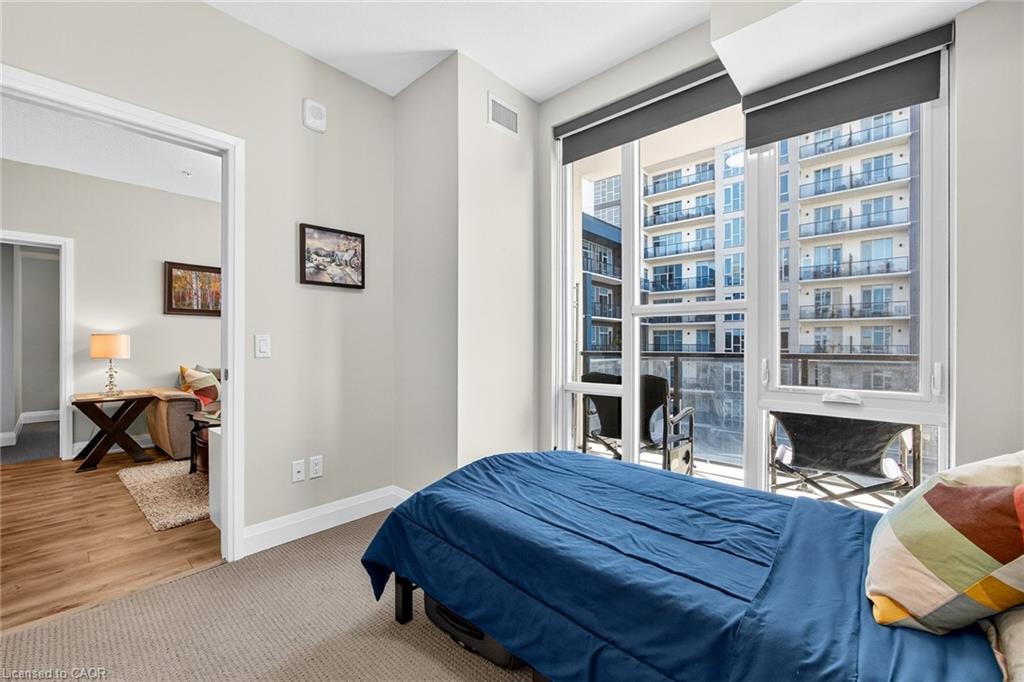 402-16 Concord Place, Grimsby, ON - Indoor Photo Showing Bedroom