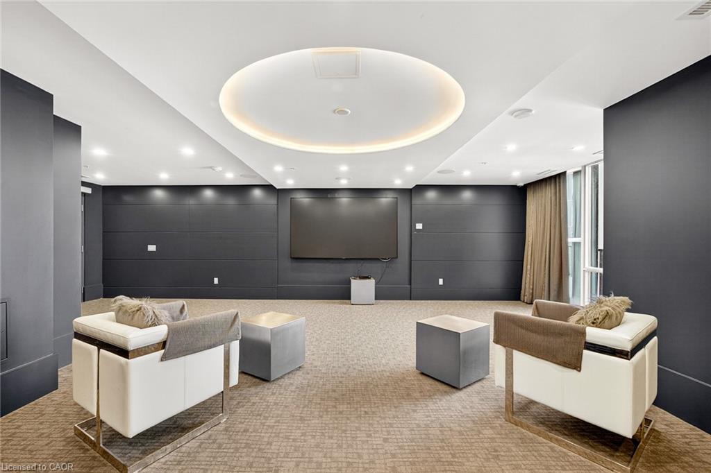 402-16 Concord Place, Grimsby, ON - Indoor Photo Showing Other Room