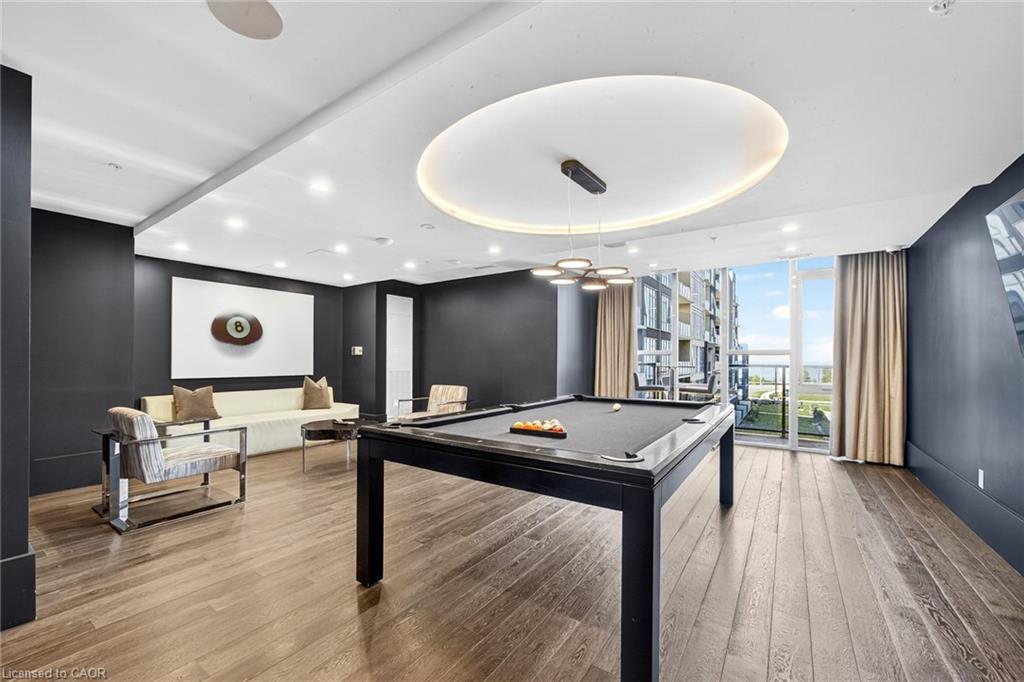 402-16 Concord Place, Grimsby, ON - Indoor Photo Showing Other Room