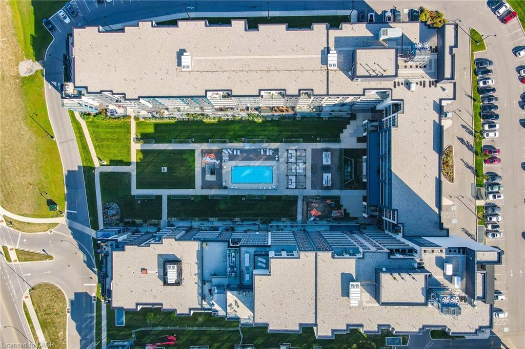 402-16 Concord Place, Grimsby, ON -