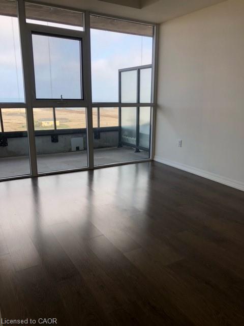 801-560 North Service Road, Grimsby, ON - Indoor Photo Showing Other Room