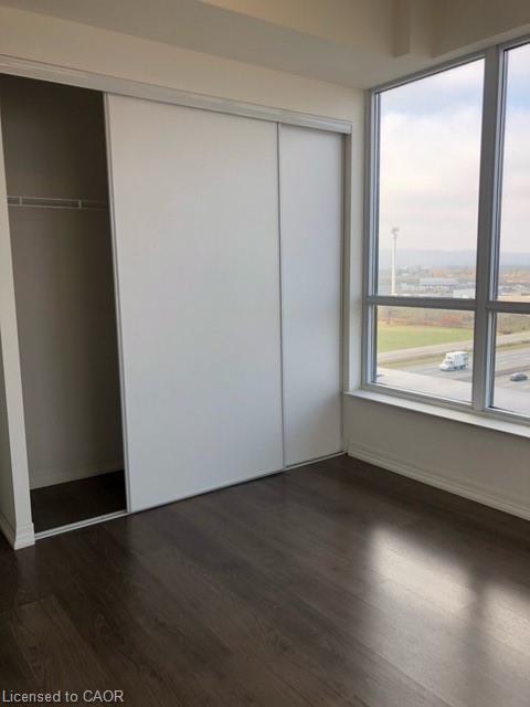 801-560 North Service Road, Grimsby, ON - Indoor Photo Showing Other Room