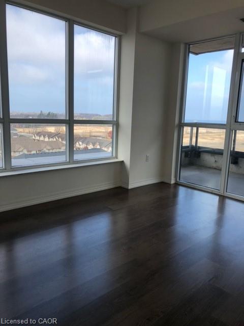 801-560 North Service Road, Grimsby, ON - Indoor Photo Showing Other Room