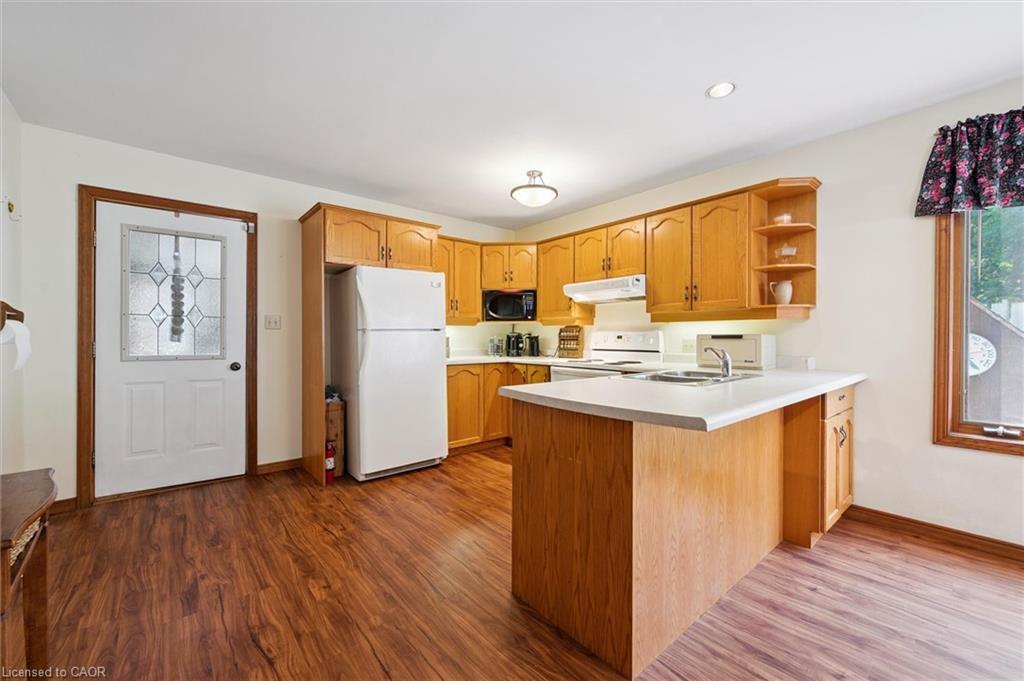 69 Nottingham Street, Guelph, ON - Indoor Photo Showing Kitchen