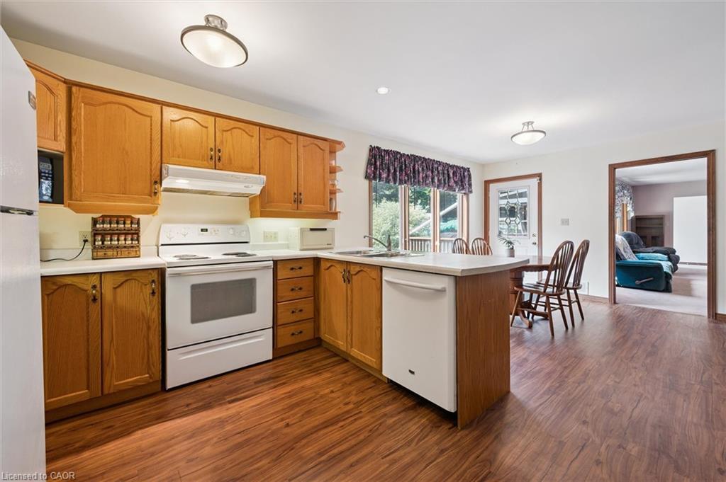 69 Nottingham Street, Guelph, ON - Indoor Photo Showing Kitchen