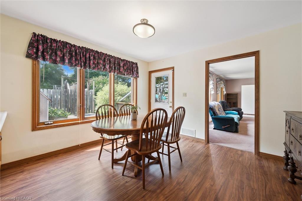 69 Nottingham Street, Guelph, ON - Indoor Photo Showing Dining Room