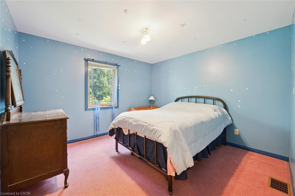 69 Nottingham Street, Guelph, ON - Indoor Photo Showing Bedroom