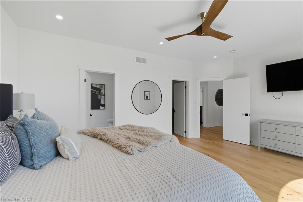 20 Ivy Crescent, Thorold, ON - Indoor Photo Showing Bedroom