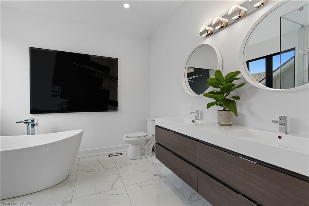 20 Ivy Crescent, Thorold, ON - Indoor Photo Showing Bathroom