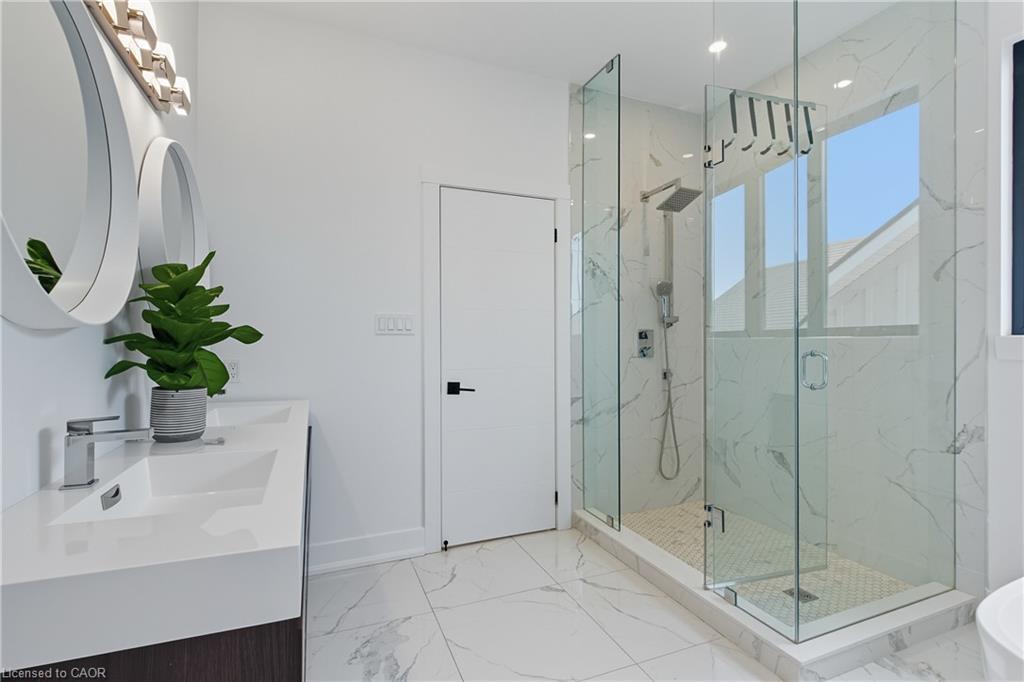 20 Ivy Crescent, Thorold, ON - Indoor Photo Showing Bathroom