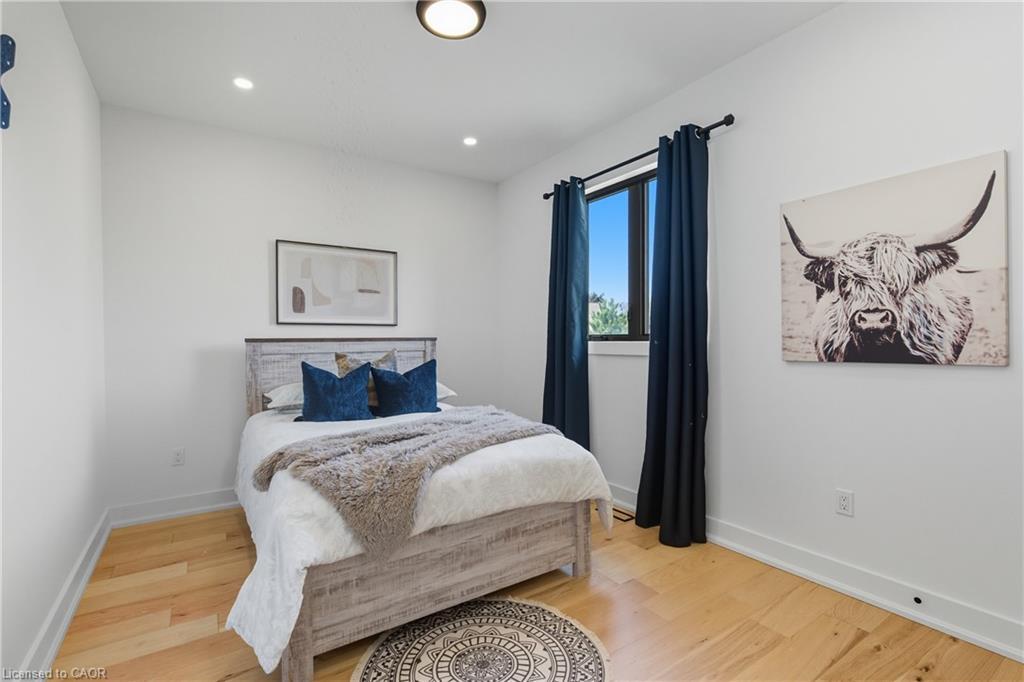20 Ivy Crescent, Thorold, ON - Indoor Photo Showing Bedroom