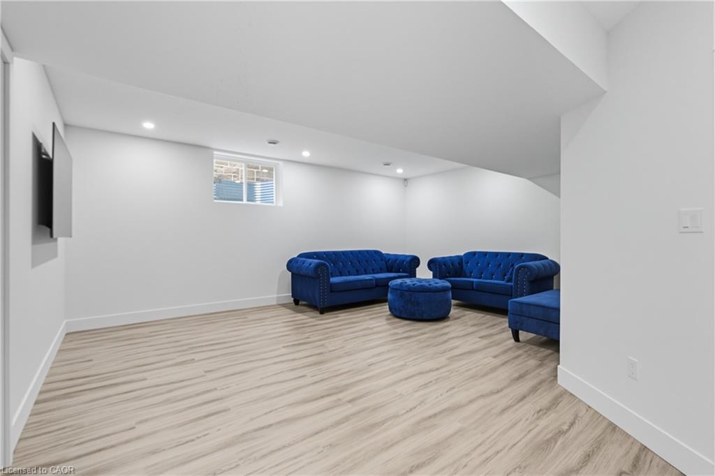 20 Ivy Crescent, Thorold, ON - Indoor Photo Showing Other Room