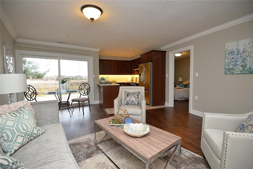 41 Sister Kern Terrace, Hamilton, ON - Indoor Photo Showing Living Room