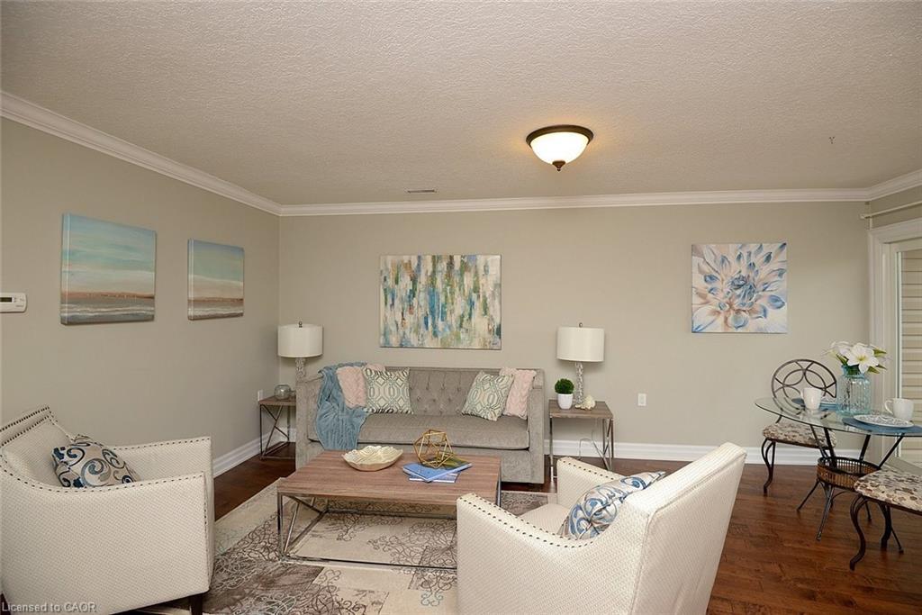 41 Sister Kern Terrace, Hamilton, ON - Indoor Photo Showing Living Room