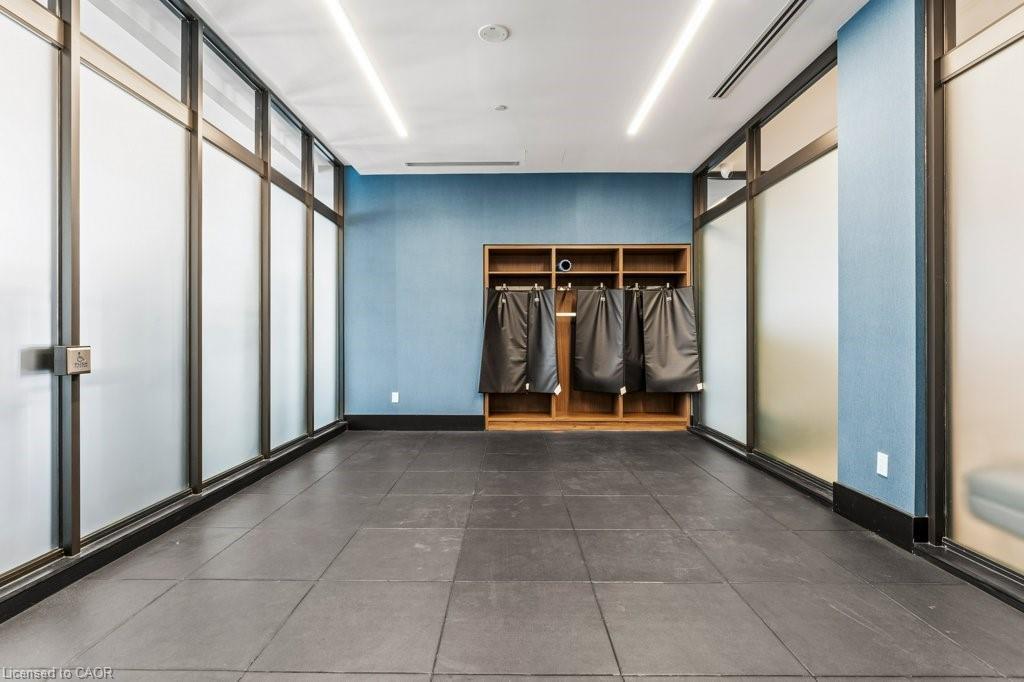 1402-385 Winston Road, Grimsby, ON - Indoor Photo Showing Other Room