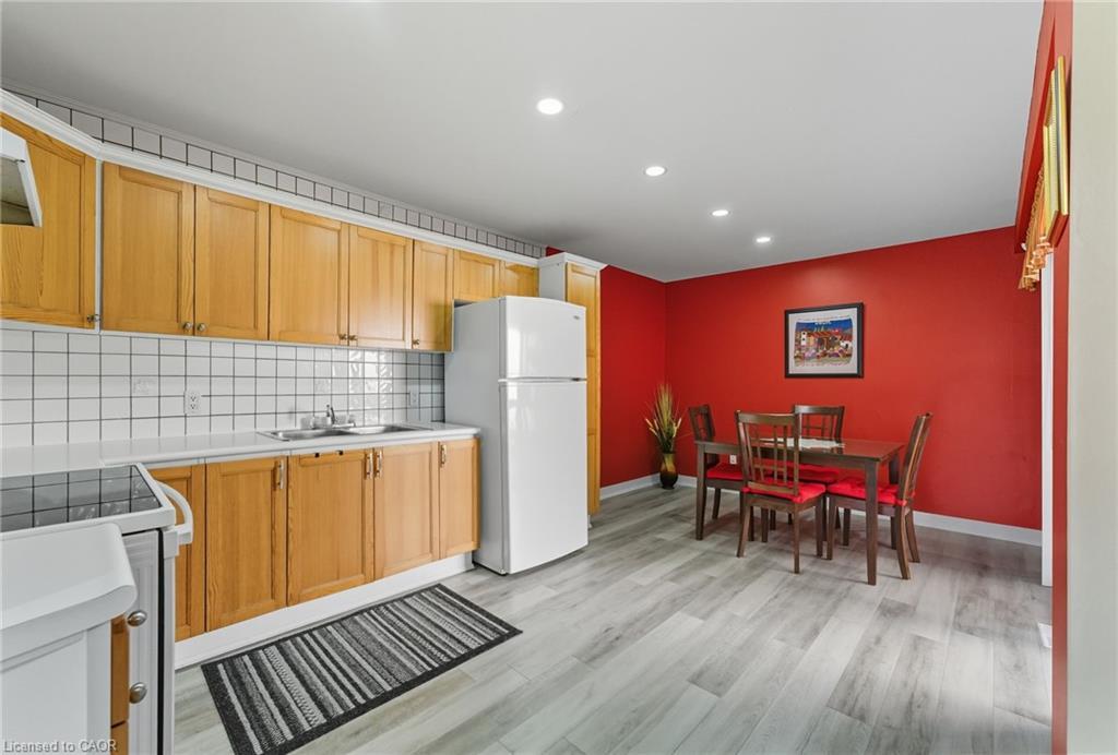 6-1300 Upper Ottawa Street, Hamilton, ON - Indoor