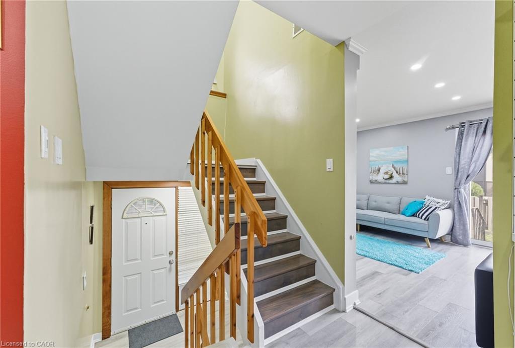 6-1300 Upper Ottawa Street, Hamilton, ON - Indoor Photo Showing Other Room