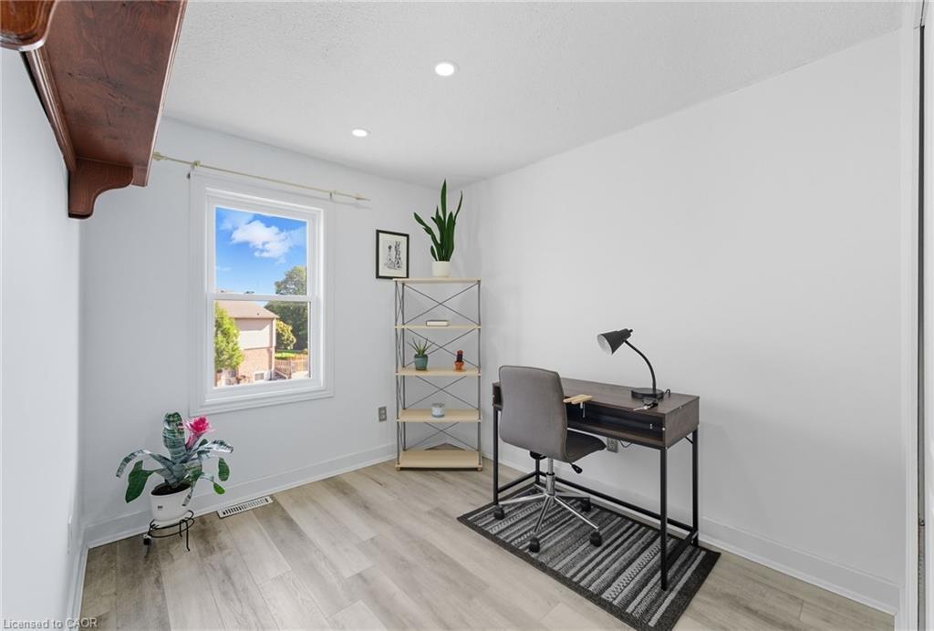 6-1300 Upper Ottawa Street, Hamilton, ON - Indoor Photo Showing Office