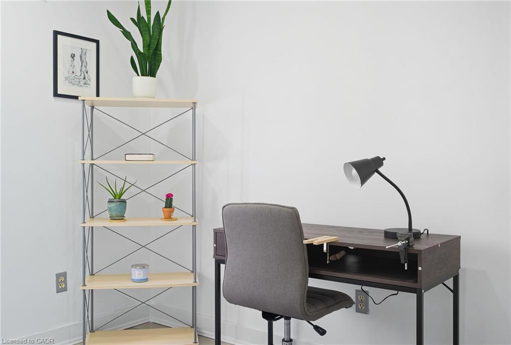 6-1300 Upper Ottawa Street, Hamilton, ON - Indoor Photo Showing Office