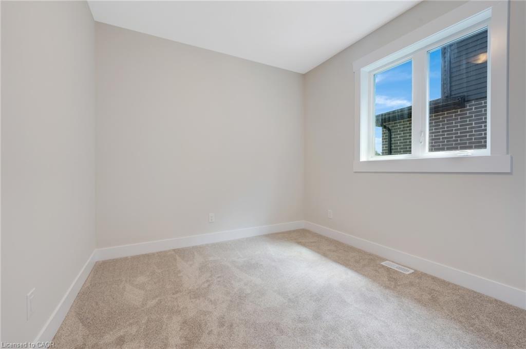 52 Moon Crescent, Cambridge, ON - Indoor Photo Showing Other Room