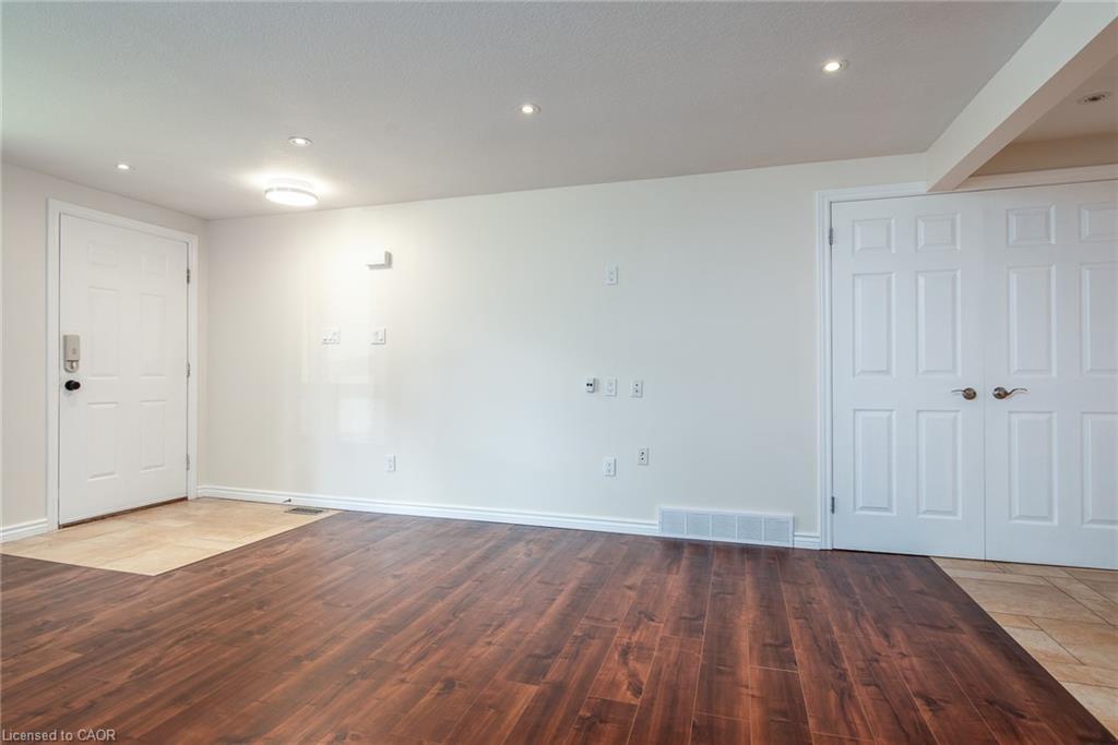 8 Pamela Place, Guelph, ON - Indoor Photo Showing Other Room