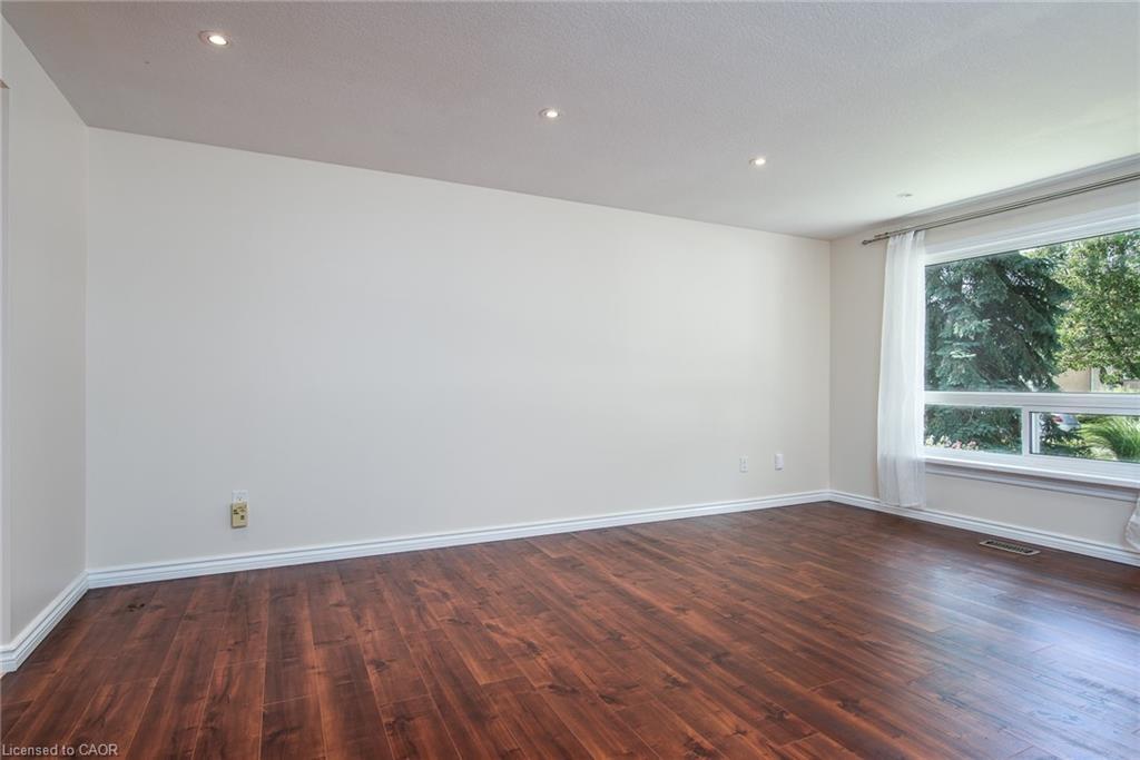 8 Pamela Place, Guelph, ON - Indoor Photo Showing Other Room