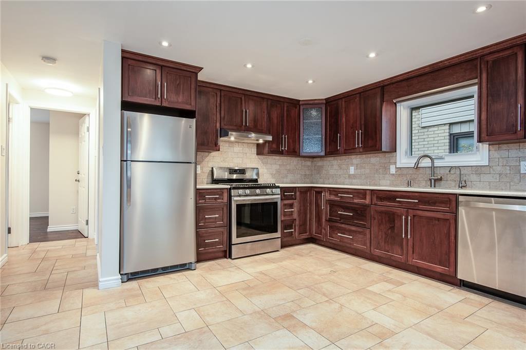 8 Pamela Place, Guelph, ON - Indoor Photo Showing Kitchen