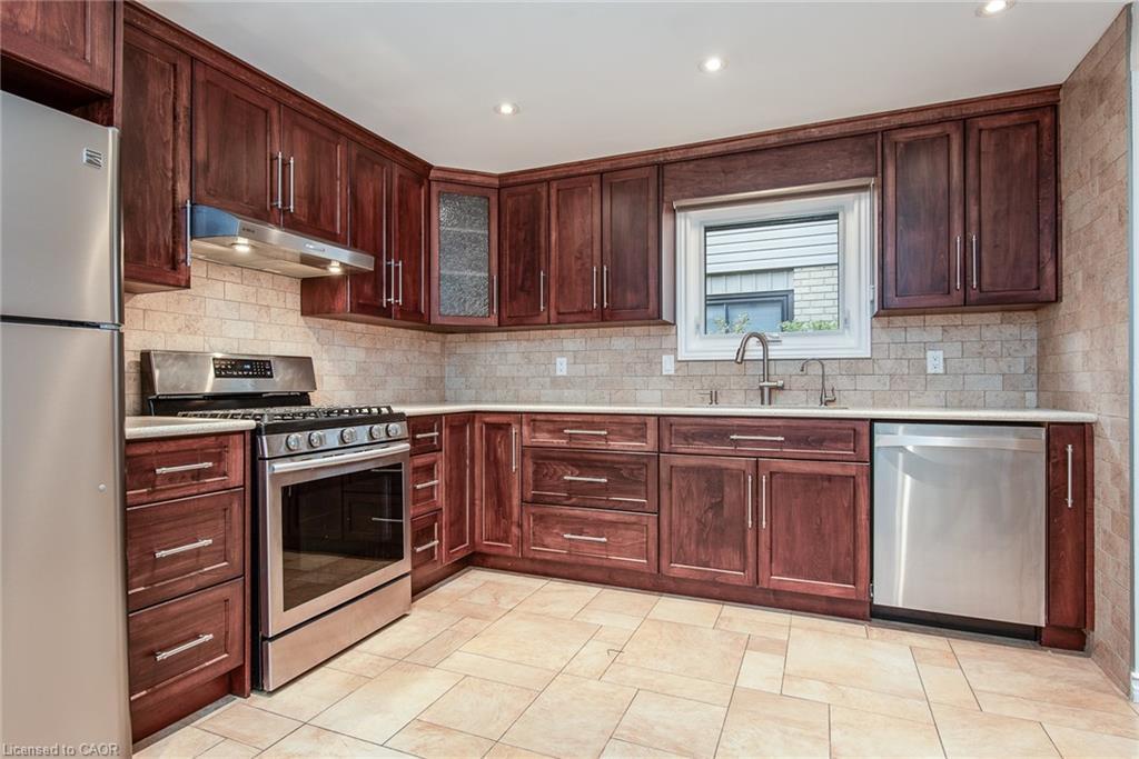 8 Pamela Place, Guelph, ON - Indoor Photo Showing Kitchen