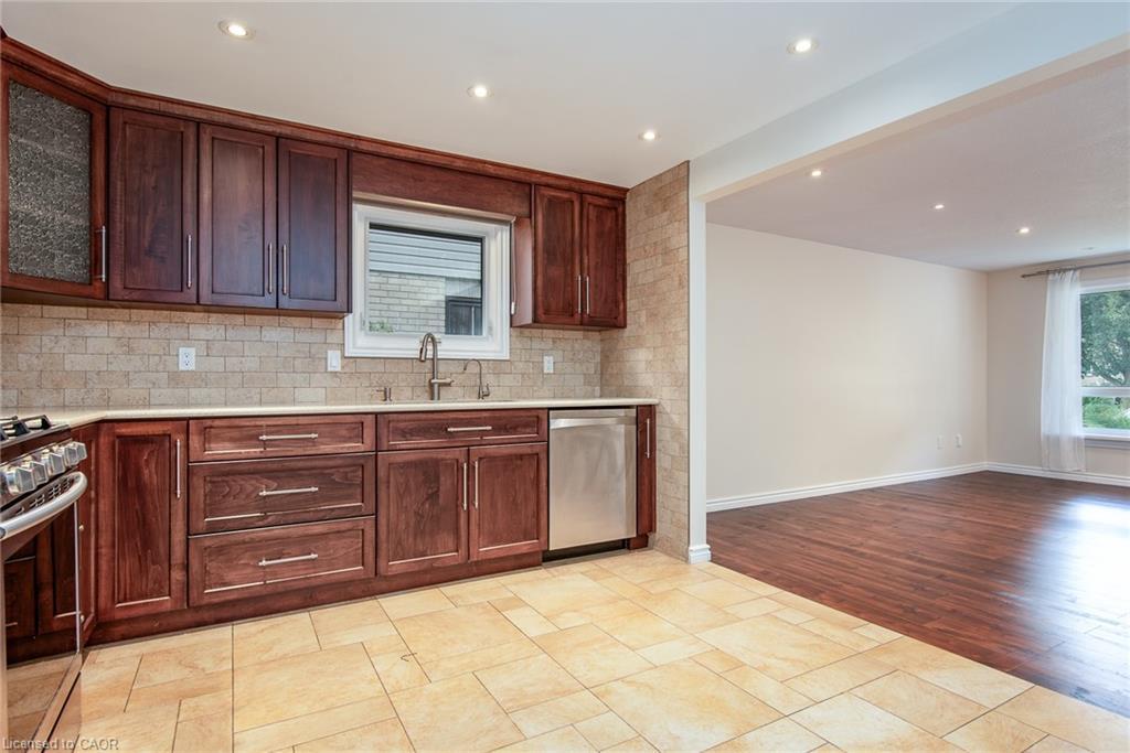 8 Pamela Place, Guelph, ON - Indoor Photo Showing Kitchen