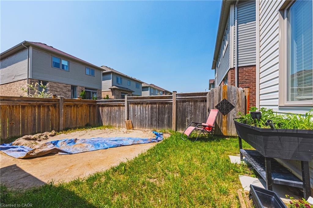 8258 Tulip Tree Drive, Niagara Falls, ON - Outdoor