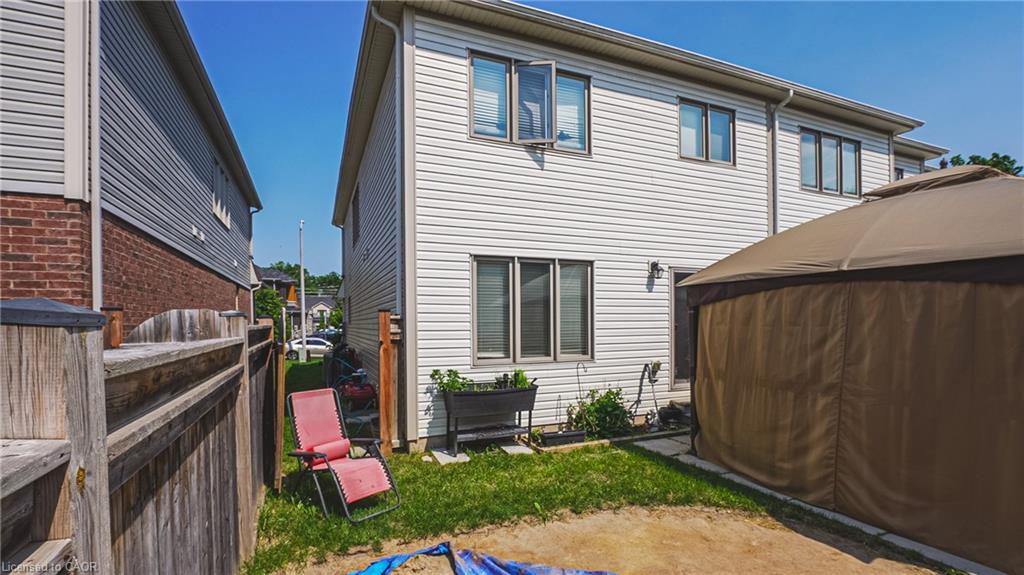 8258 Tulip Tree Drive, Niagara Falls, ON - Outdoor With Exterior