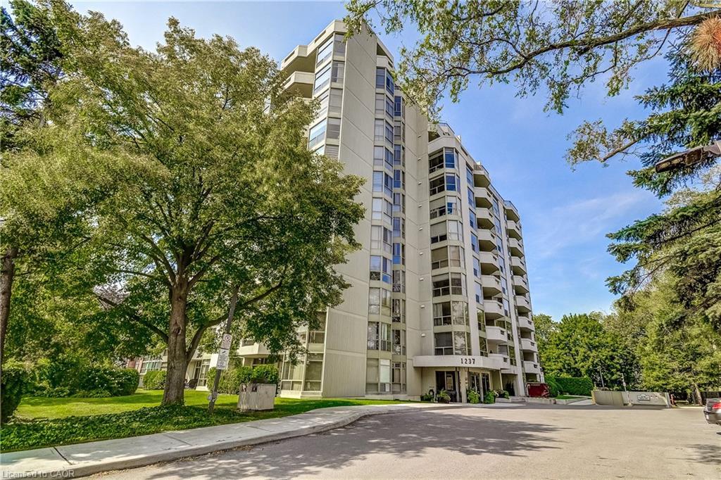906-1237 North Shore Boulevard E, Burlington, ON - Outdoor With Balcony With Facade