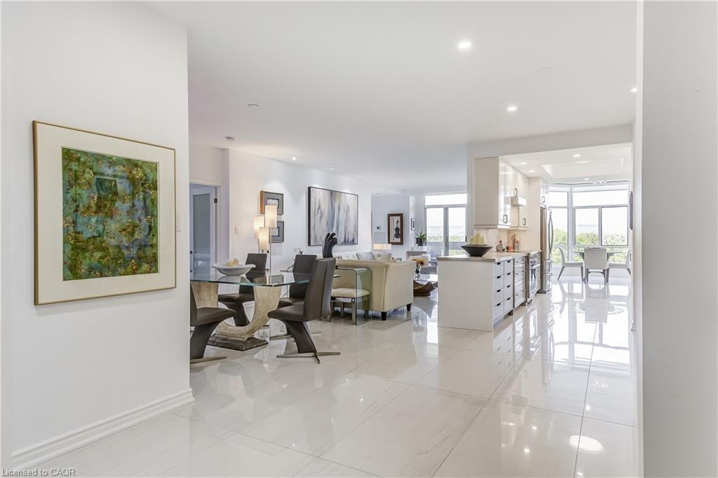 906-1237 North Shore Boulevard E, Burlington, ON - Indoor Photo Showing Other Room