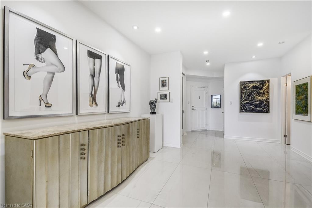 906-1237 North Shore Boulevard E, Burlington, ON - Indoor Photo Showing Other Room