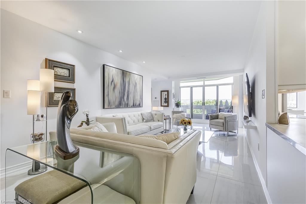 906-1237 North Shore Boulevard E, Burlington, ON - Indoor