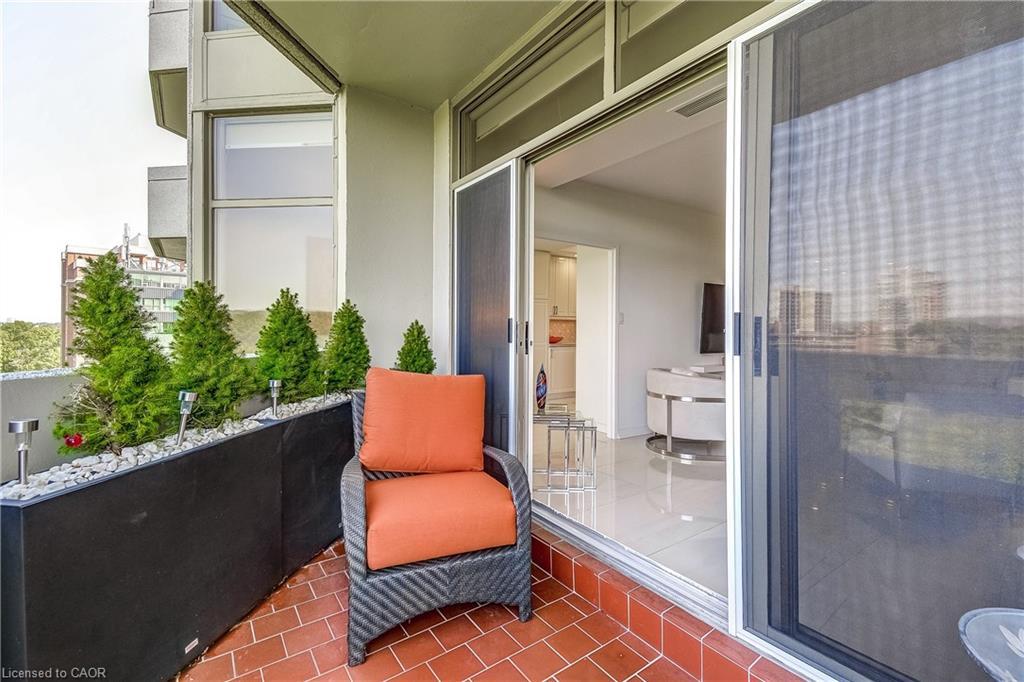 906-1237 North Shore Boulevard E, Burlington, ON - Outdoor With Balcony With Exterior