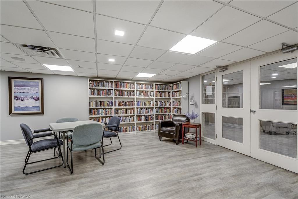 906-1237 North Shore Boulevard E, Burlington, ON - Indoor