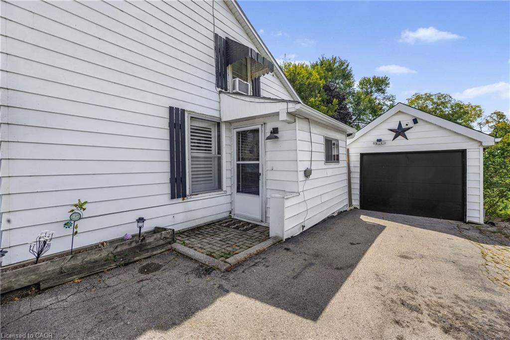 83 Orkney Street W, Caledonia, ON - Outdoor With Exterior