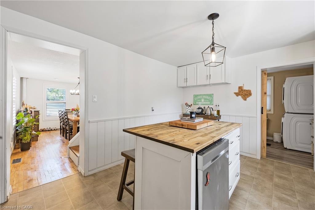 83 Orkney Street W, Caledonia, ON - Indoor Photo Showing Kitchen