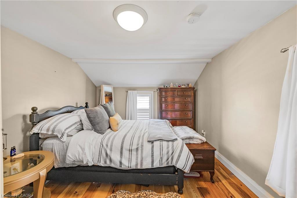 83 Orkney Street W, Caledonia, ON - Indoor Photo Showing Bedroom